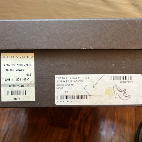 Bottega Veneta Leather Pumps - Picture 9 of 9